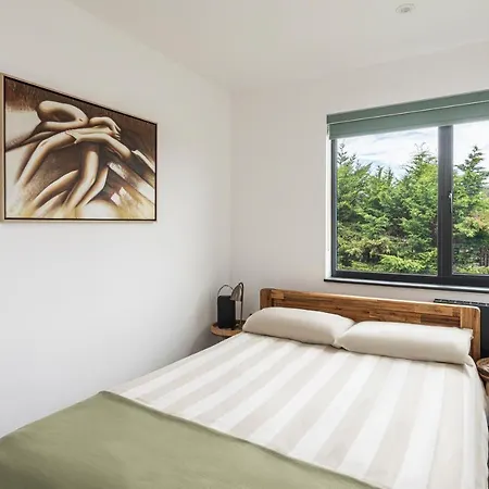 Altido Stunning 2 Bed House With Garden And Free Parking, Near Clapham Park Holiday home London