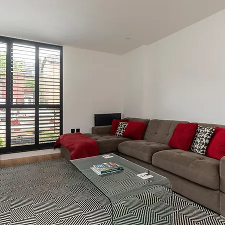 Altido Stunning 2 Bed House With Garden And Free Parking, Near Clapham Park
