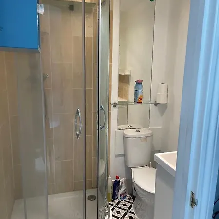 Apartment 2nd Floor Town Studio Flat Enfield