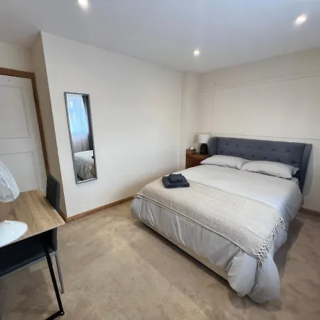 Guest house Beautiful For One Person - Free Netflix, Amazon Prime & *