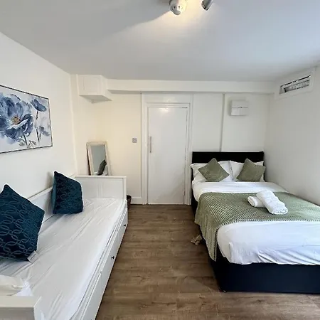 Apartment Knightsbridge Harrods London