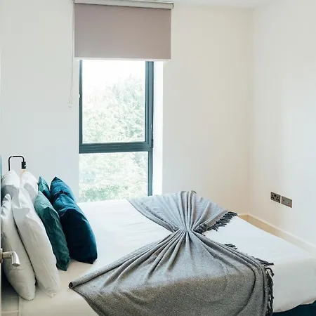 Apartment Access Brick Lane *