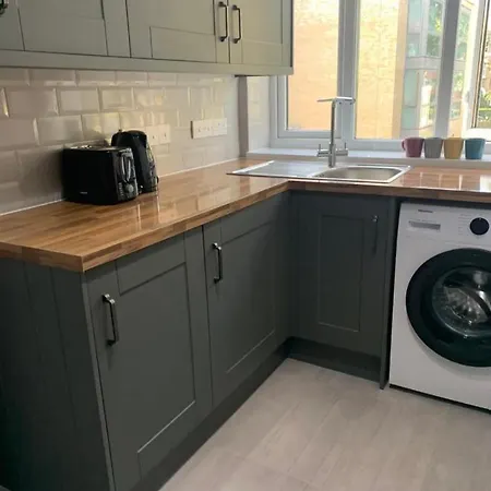 Karen House R2 Guest house London