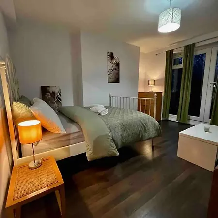 Karen House R2 * London