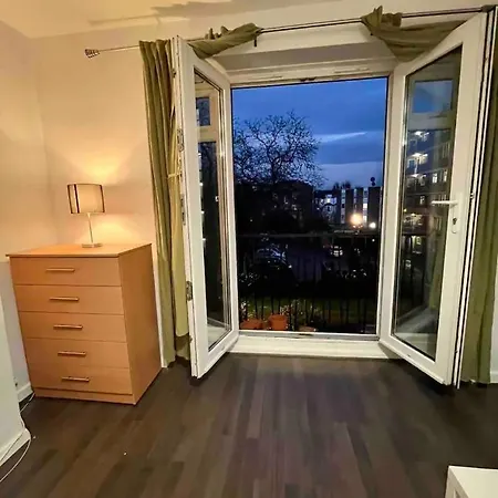 Guest house Karen House R2 *