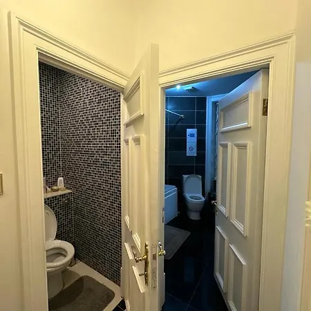 Double In Paddington ,london, 1 Step To Station, Private #room Name Is London#