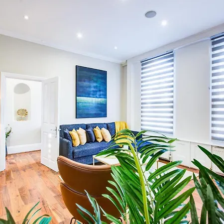 Hybrid Resi - Battersea Near Power Station *