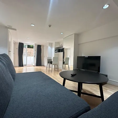 Finchley Road Apartment London