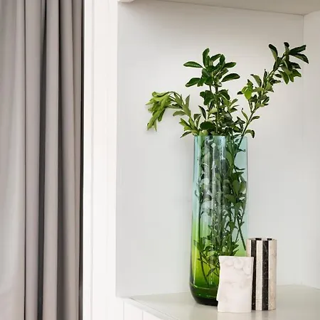 Apartment Cove Arne Street London