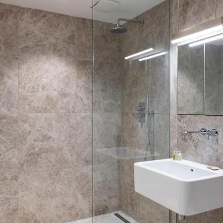 Cove Arne Street Apartment London