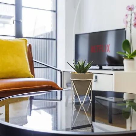 Luxury Apartment-business-relocation-canary Wharf London