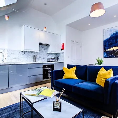Hybrid Resi - Near Richmond - Wimbledon * New Malden