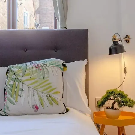 Holiday home Bright 2 Bedroom House In Kennington