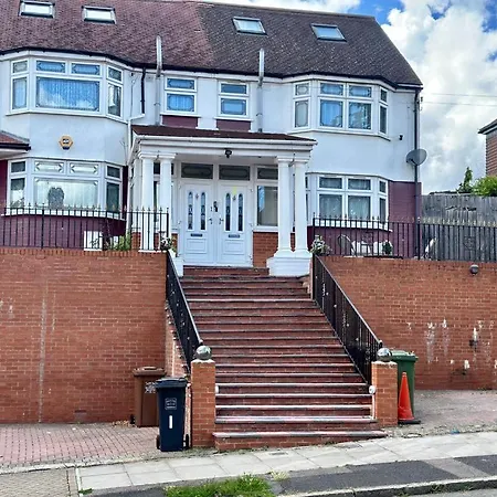 Haddington Road In Bromley Apartment London