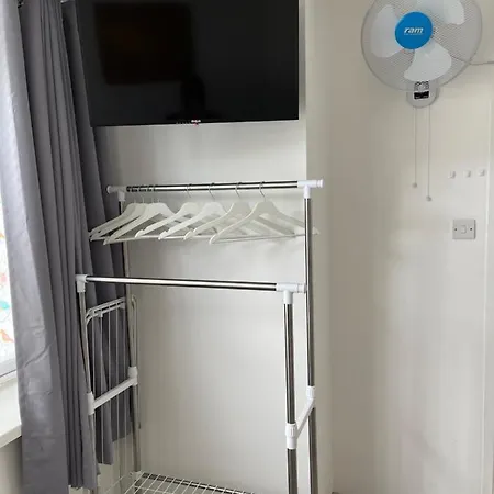 Studio Flat Fully Equipped Croydon