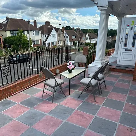 Apartment Haddington Road In Bromley London