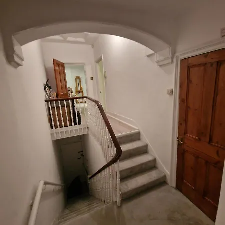 One Bedroom One Sitting Ro Let Apartment *