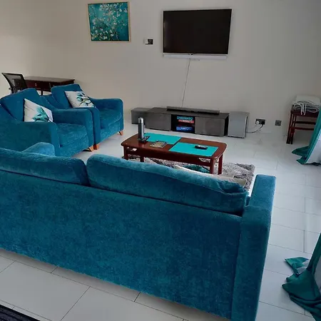 Beautiful House In Ruislip *