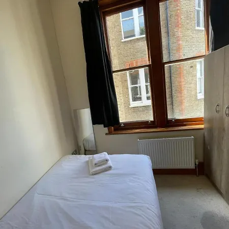 Homestay Elgin Avenue Hububb London