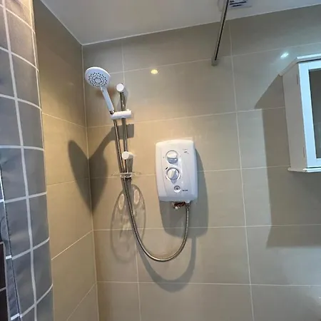 Apartment Flat 1, 128a Belsize Road Nw6 4bg London
