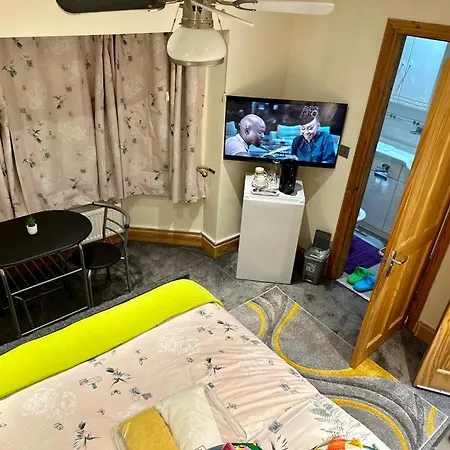 Apartment Haddington Road In Bromley *