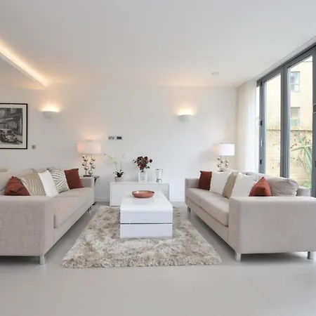 Luxury 4 Bed In London
