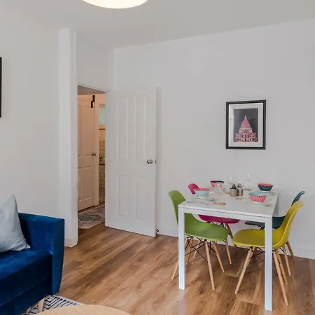 Euston One Bedroom Apartment *