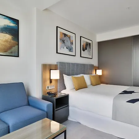 Riu Plaza Victoria 4*