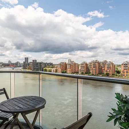Livestay-stunning With Private Balcony & River Views Apartment *