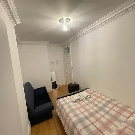 Cozy Double In Marylebone-paddington #room Name Is Amsterdam#