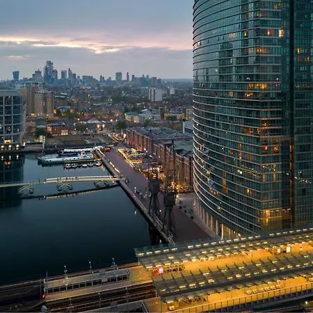 Marriott Canary Wharf 호텔 5*