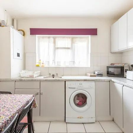 Cosy 1 Bedroom Flat Near Barking Town Centre Apartment *