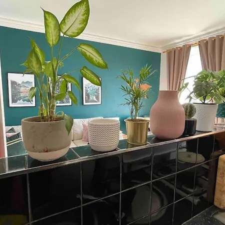 One Bedroom Flat In The Heart Of Islington Apartment