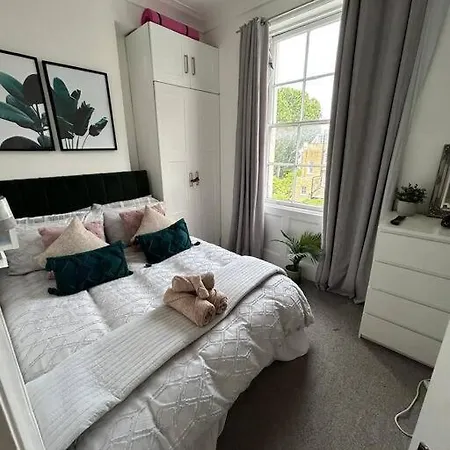 One Bedroom Flat In The Heart Of Islington * London