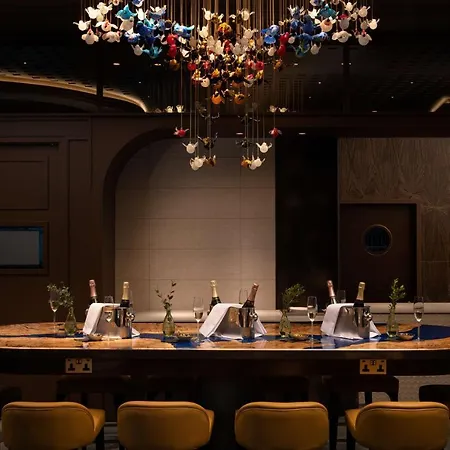 Lost St Pauls London, Curio Collection By Hilton מלון 4*