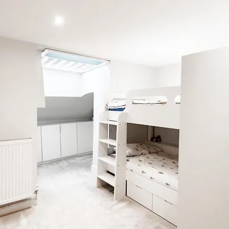 Holiday home 4 Bed Modern House Next To Hyde Park London