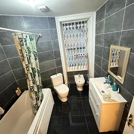 Homestay Cozy Double In Marylebone-paddington #room Name Is Amsterdam# *
