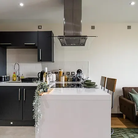 Apartment Livestay-stunning With Private Balcony & River Views