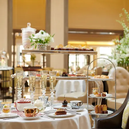 Hotel Corinthia 5*