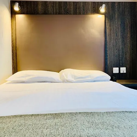 Lily Hotel 2*