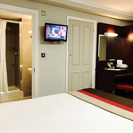 Royal Cambridge Hotel 3*