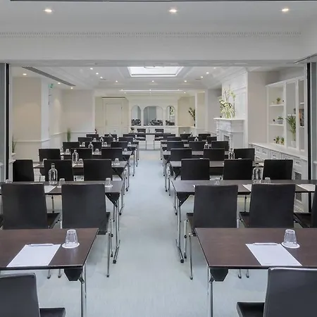 Hotel Meliá Kensington Member Of Meliá Collection 4*