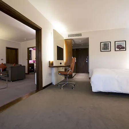Hilton London Heathrow Airport Terminal 5 Hotel Hillingdon