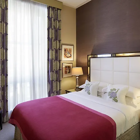 The Mandeville Hotel