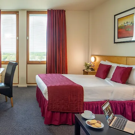 St Giles Heathrow - A St Giles Hotel