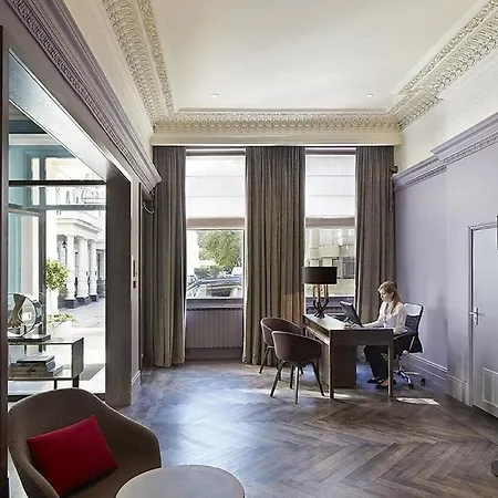 Signature Townhouse Hyde Park 4*