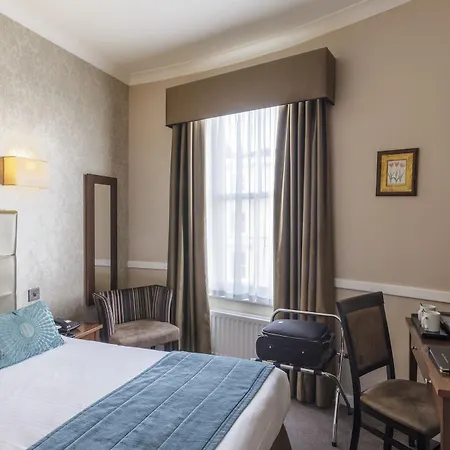 Princes Square 4*