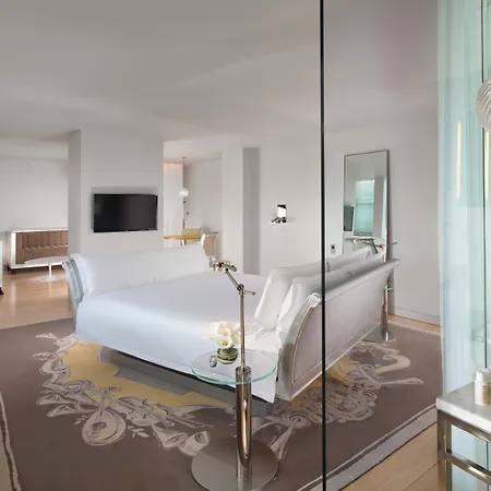 Sanderson London