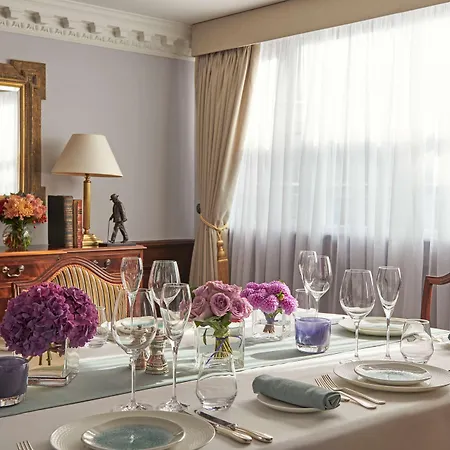 Hyatt Regency - The Churchill Otel