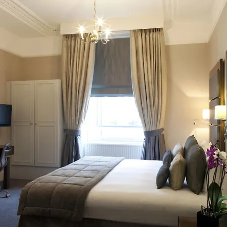 Gem Strathmore Hotel 4*